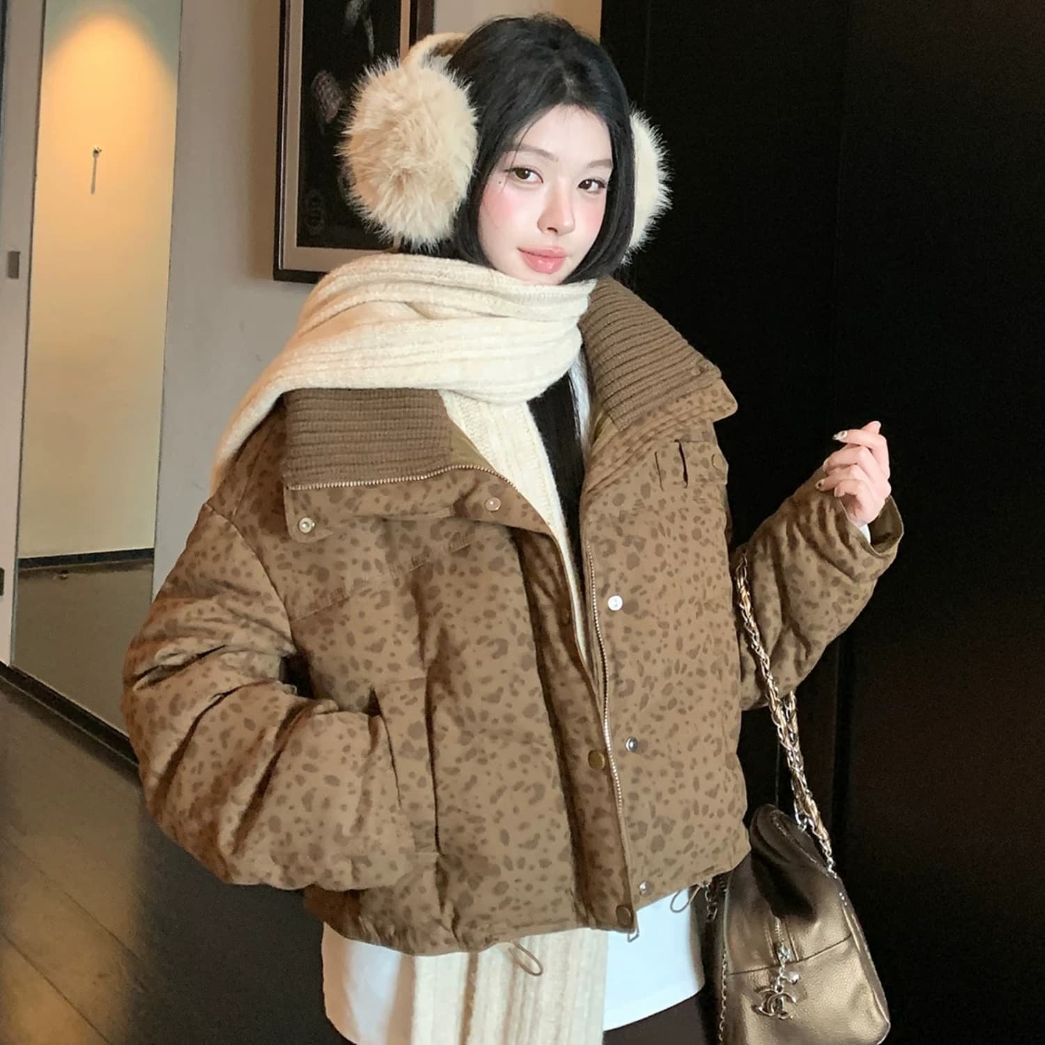 레오파드 무늬 쇼트 스타일 스탠드 칼라 아래 면화 의류 여성 겨울 2026 새로운 한국 스타일 외국 가스 연령 감소 보온 코튼 자켓 이미지 3