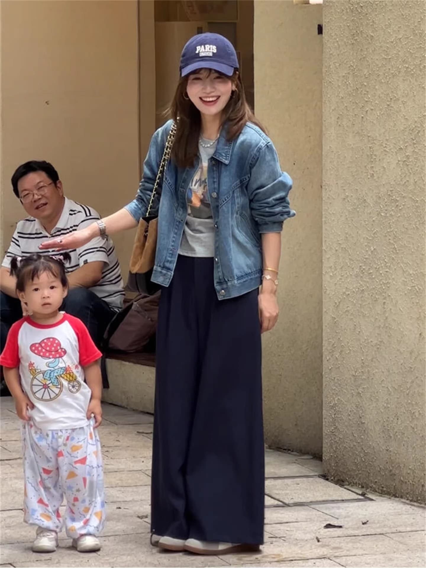 데님 여성 코트 쇼트 스타일 2026 봄 가을 새로운 고급 센스 슈퍼 잘 생긴 작은 키 캐주얼 레트로 이른 봄 맨위 이미지 2