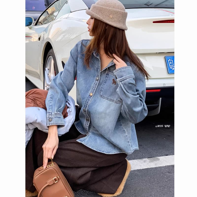 유럽 역 2026 이른 봄 새로운 패션 폴로 칼라 싱글 줄 버튼 자수 작은 말 데님 셔츠 루즈핏 다용도 셔츠 이미지 2