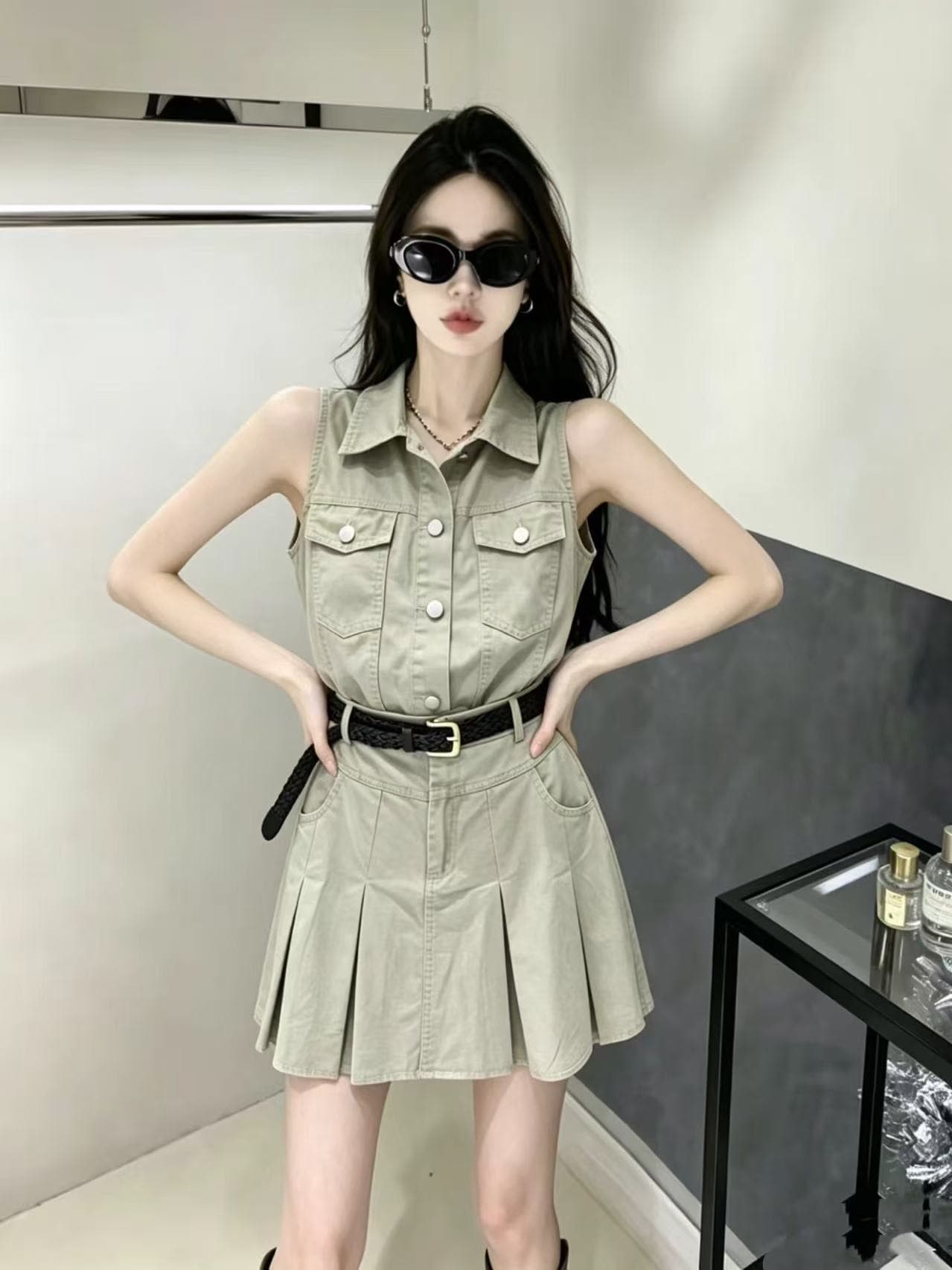 달콤한 차가운 바람 데님 워크웨어 두 조각 여성 세트 여름 민소매 폴로 칼라 베스트 하이웨이스트 플리츠 미니 스커트 핫걸 세트 이미지 4
