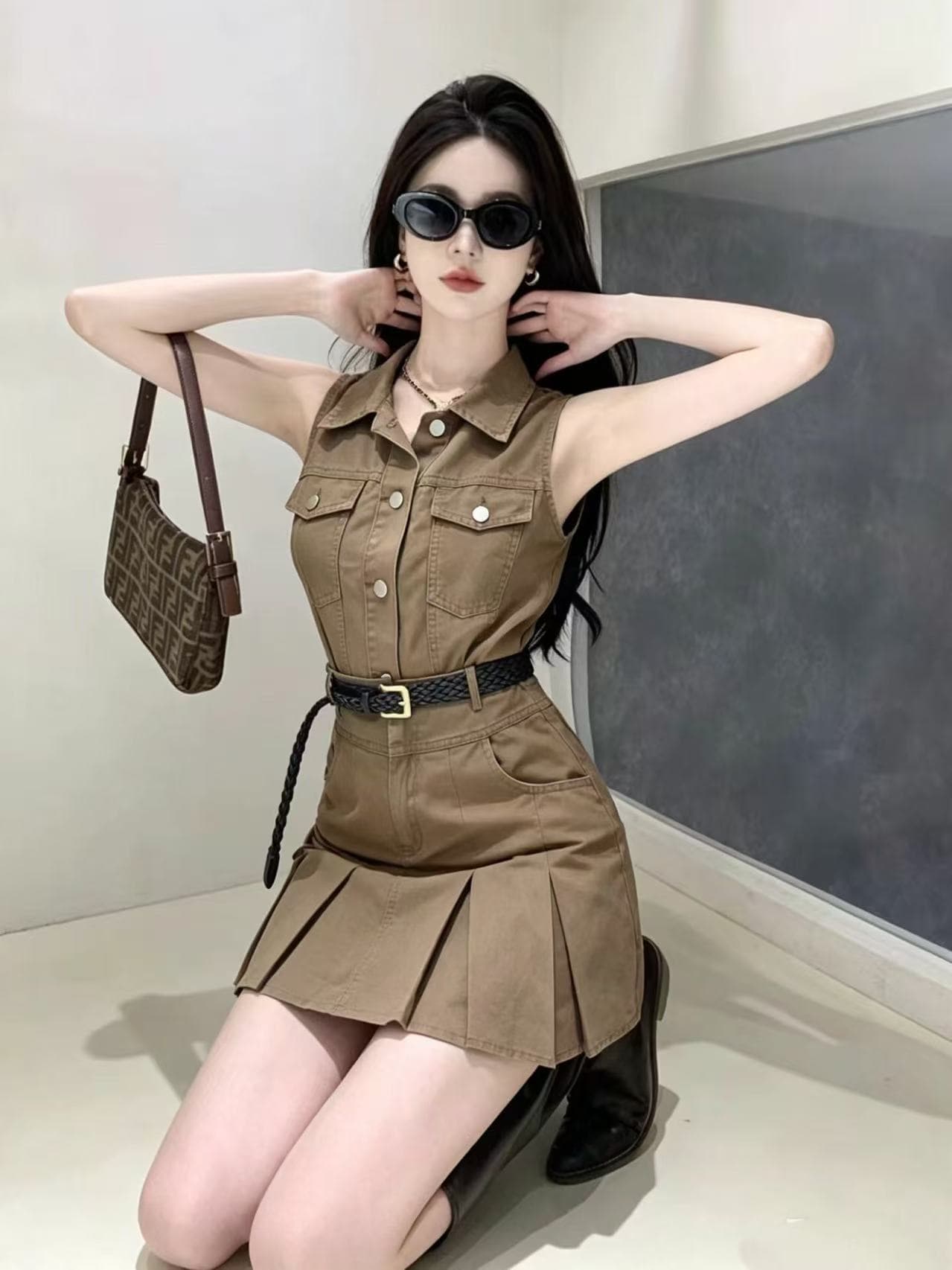 달콤한 차가운 바람 데님 워크웨어 두 조각 여성 세트 여름 민소매 폴로 칼라 베스트 하이웨이스트 플리츠 미니 스커트 핫걸 세트 상세 이미지 6