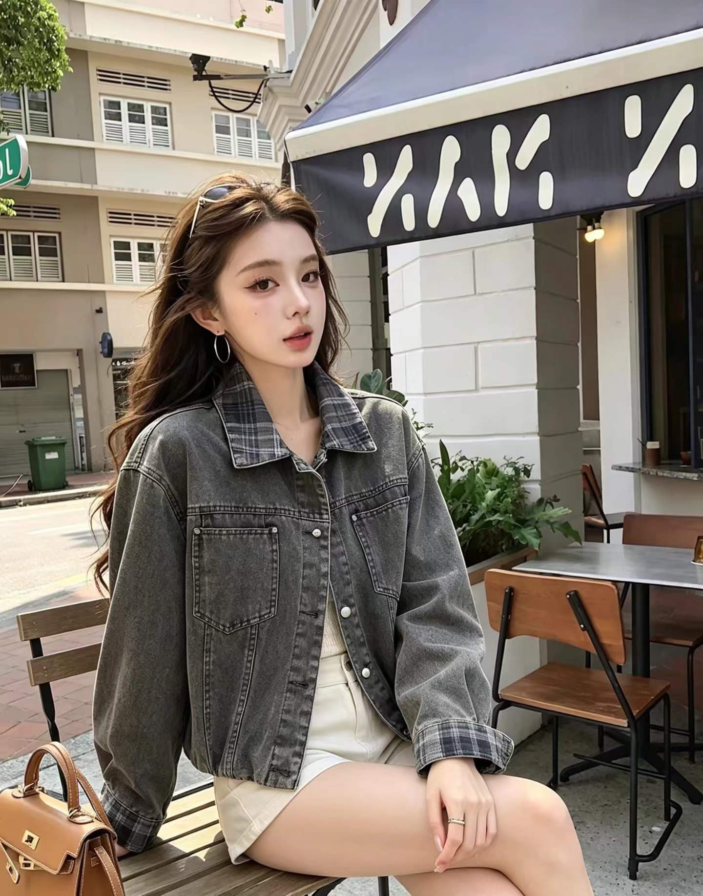 아메리칸 레트로 체크무늬 패치워크 데님 여성 코트 마 오래된 워싱 루즈핏 쇼트 스타일 작은 키 폴로 칼라 재킷 맨위 이미지 2