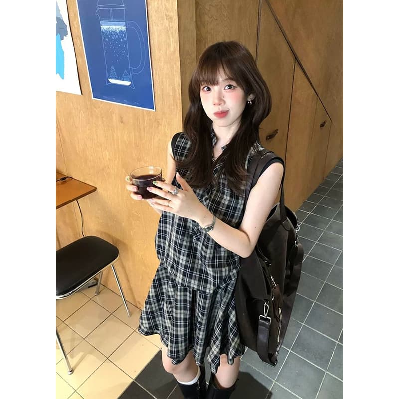 신제품 지금 여름 레트로 체크무늬 V넥 패치워크 고급 센스 품격 슬림해 보이는 꽃밭 민소매 드레스 이미지 3