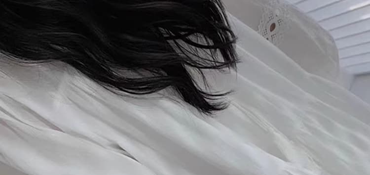 신제품 지금 프랑스식 봄 가을 새로운 V넥 레이스 홀로우 아웃 디자인 센스 인기 거품 소매 루즈핏 드레스 상세 이미지 31