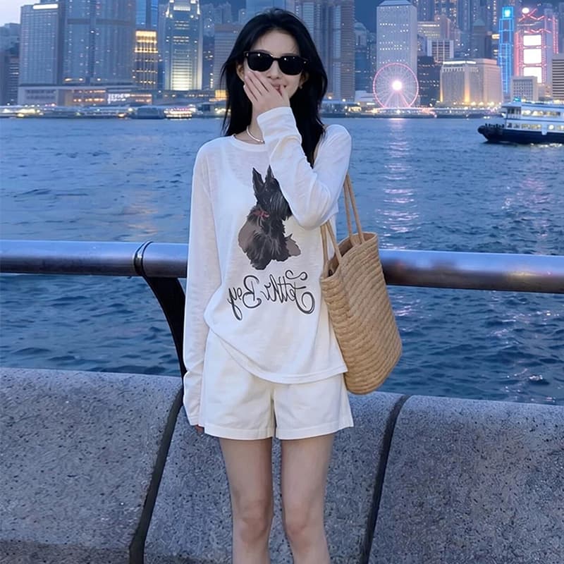 신제품 지금 봄 가을 프랑스식 패션 프린트 자외선 차단 티셔츠 블라우스 넓은 다리가 짧다. 바지 캐주얼 투피스 세트 이미지 5