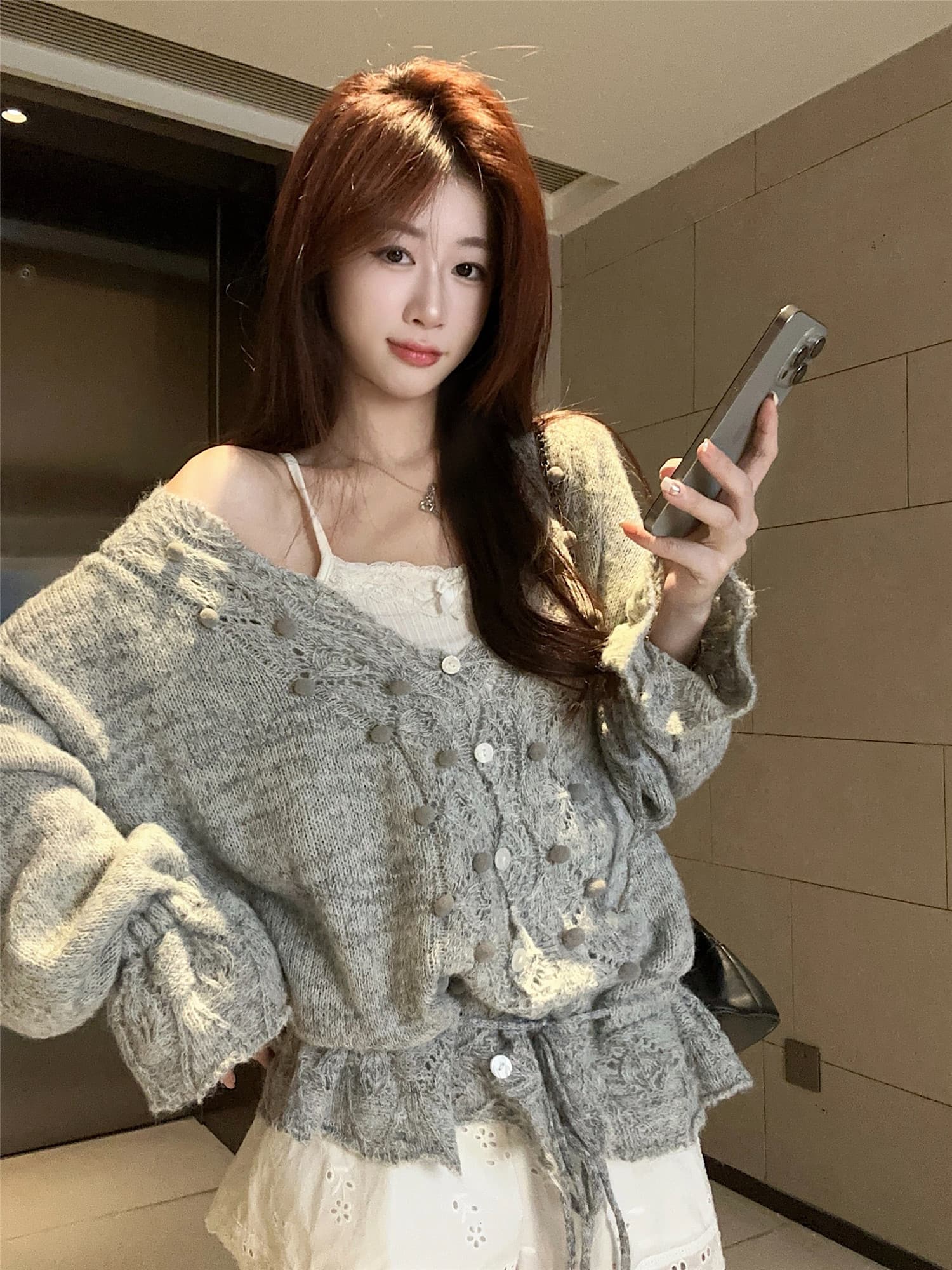 실사 정가 이른 가을 홀로우 아웃 V넥 루즈핏 펌프 로프 느긋한 바람 니트 스웨터 슬림해 보이는 맨위 상세 이미지 21