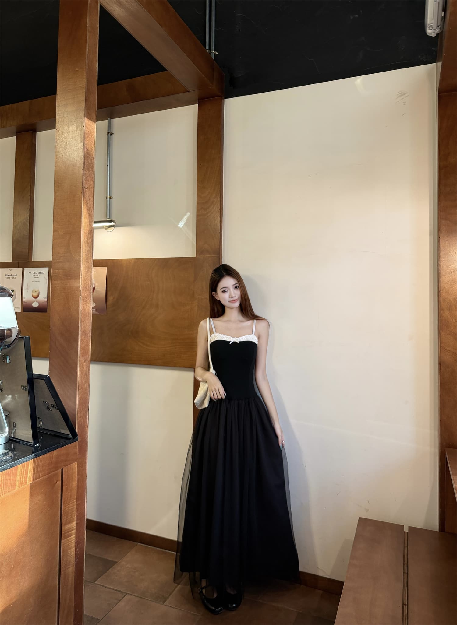 실사 정가 검정색 여성 드레스 프랑스식 천 골드 miu 부서 착용 가져 가라. 품격 망사 드레스 조끼 상세 이미지 4
