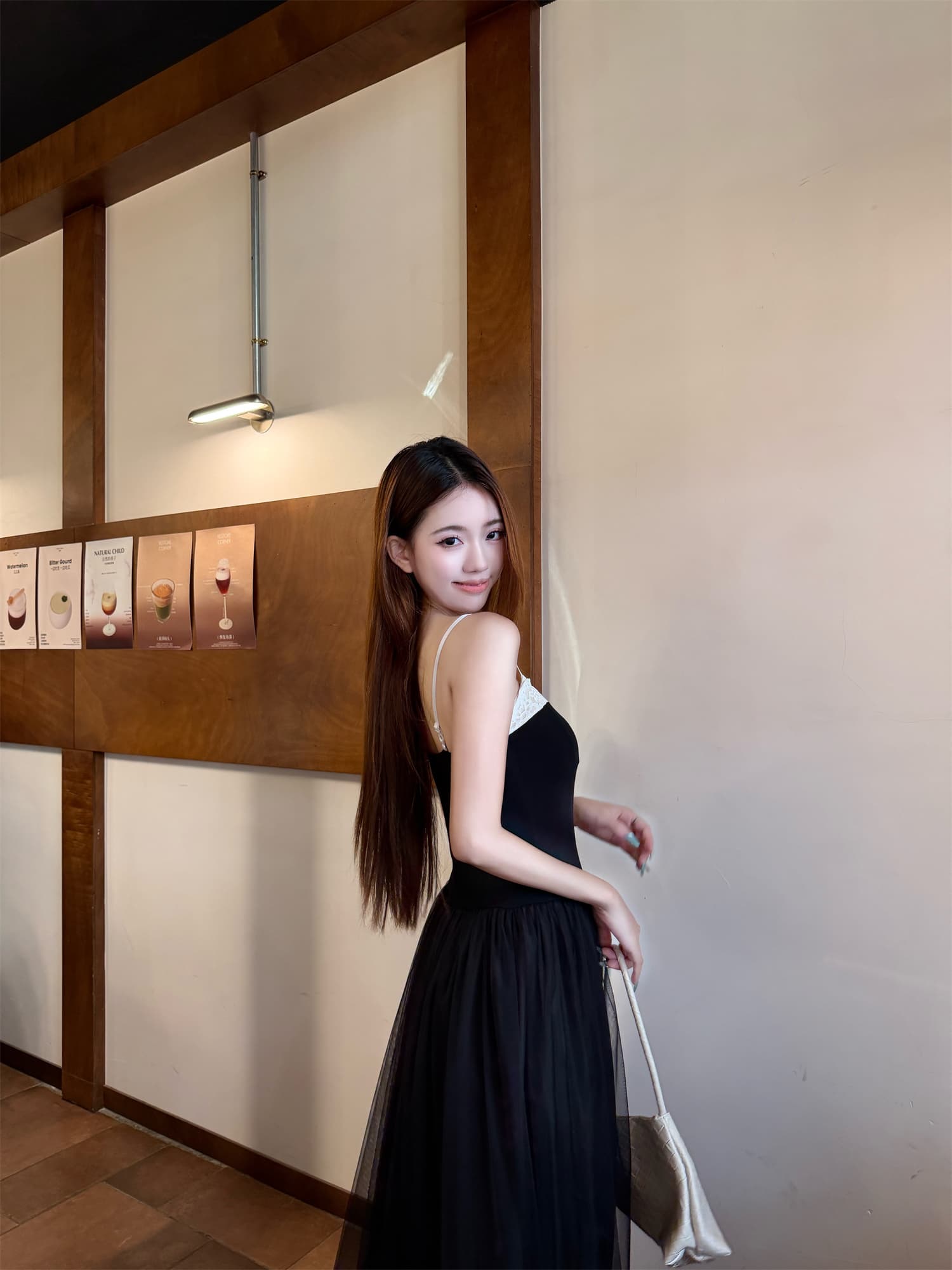 실사 정가 검정색 여성 드레스 프랑스식 천 골드 miu 부서 착용 가져 가라. 품격 망사 드레스 조끼 상세 이미지 9