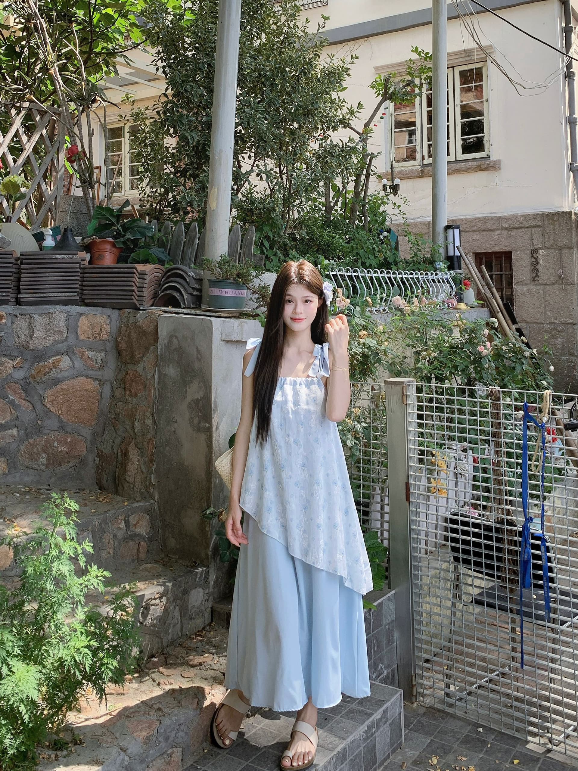 실사 해변가 휴가 꽃무늬 슬립 드레스 여성 여름 부드러운 바람 품격 불규칙 페이크 레이어드 슬림해 보이는 한 마디 치마 이미지 2