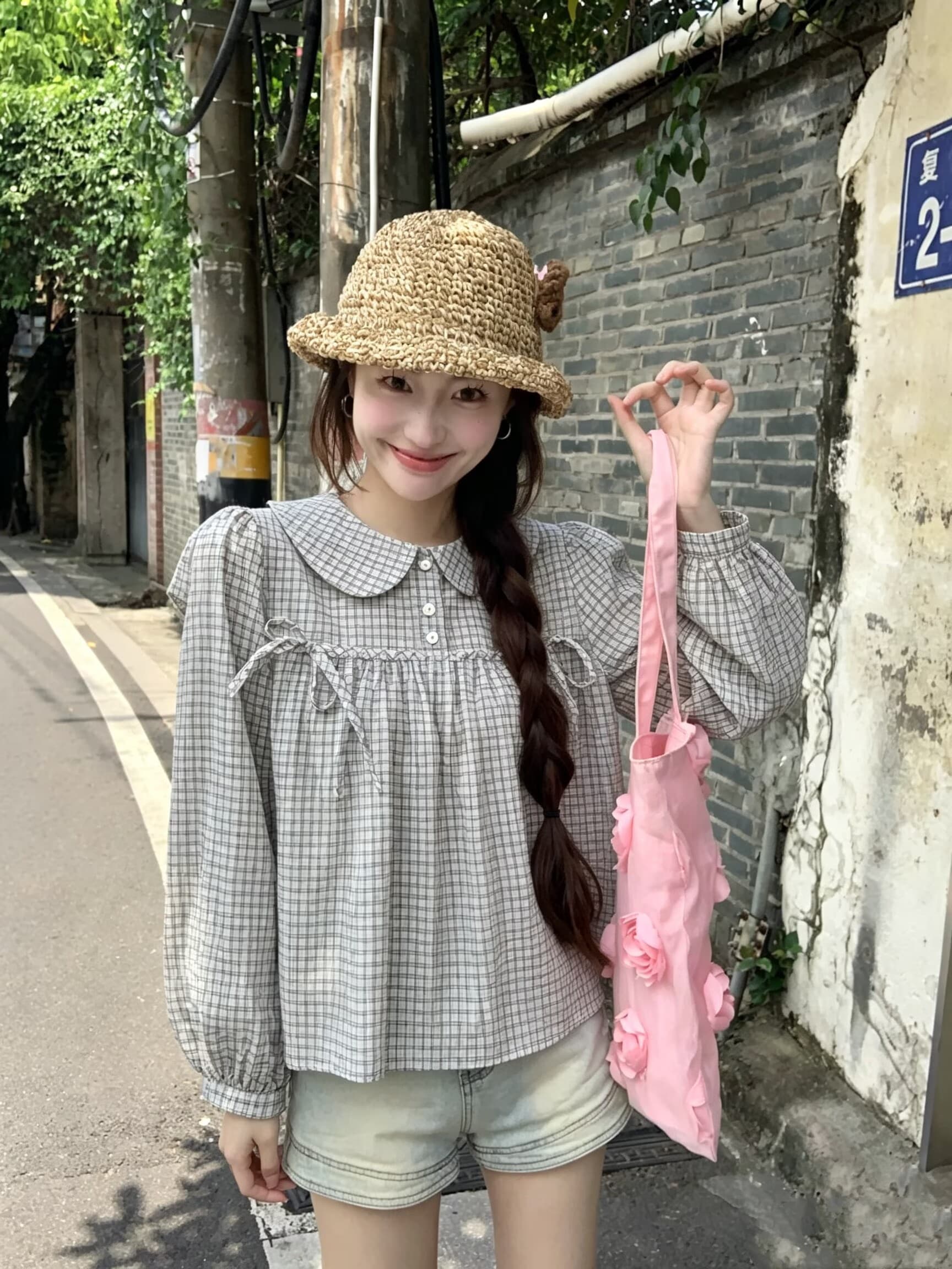 실사 2026 이른 가을 새로운 연령 감소 체크무늬 베이비 칼라 긴팔 여성 셔츠 학원 스타일 나비 매듭 다용도 맨위 이미지 3