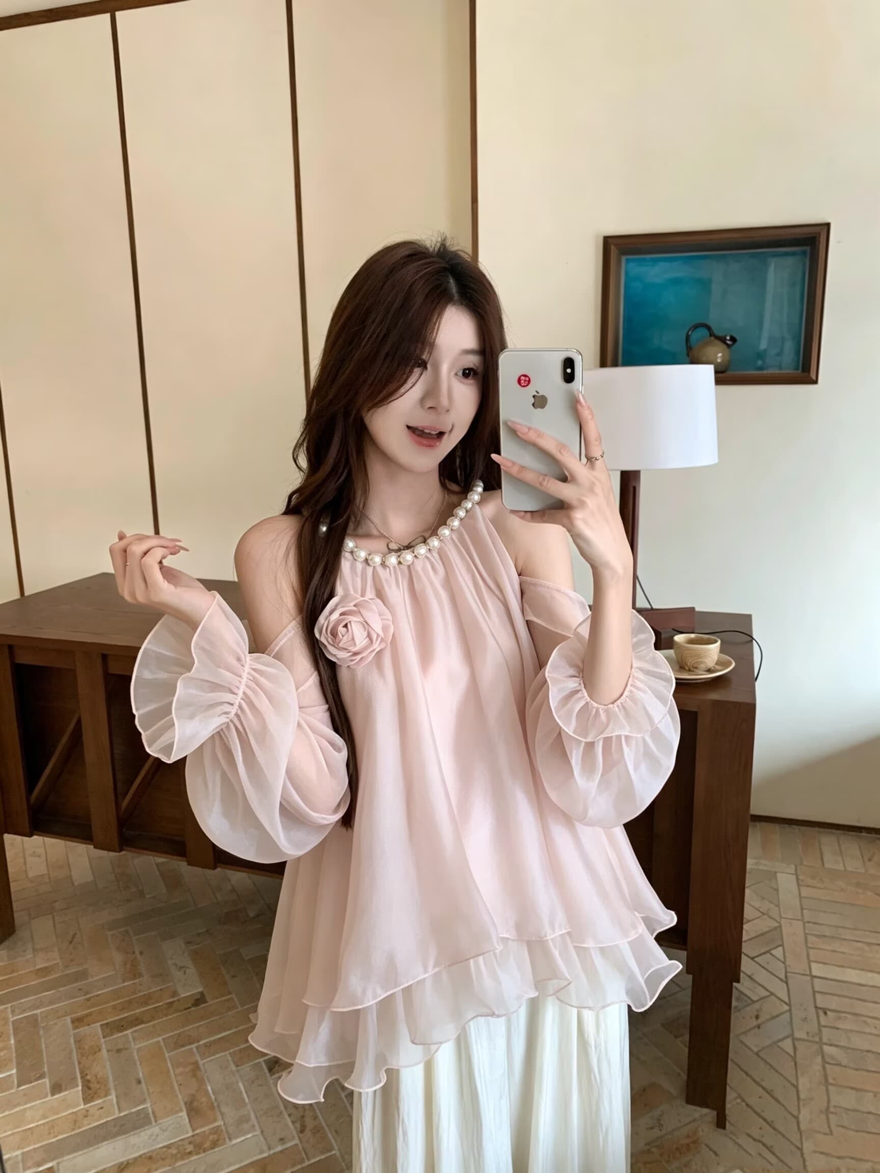 실사 부드러운 바람 순수한 욕망 섹시함 오프숄더 슬립 쉬폰 블라우스 3 차원 진주 사슬 슈퍼 요정 가스 중간 길이 맨위