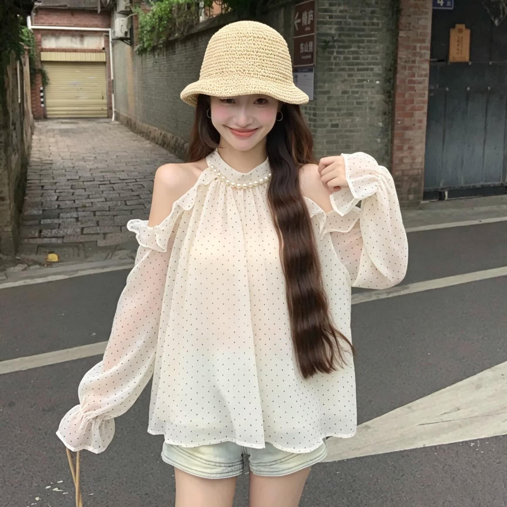 실사 프랑스식 진주 행침 목 오프숄더 쉬폰 블라우스 가을 나팔 긴팔 루즈핏 외국 가스 도트 무늬 연령 감소 맨위 이미지 5