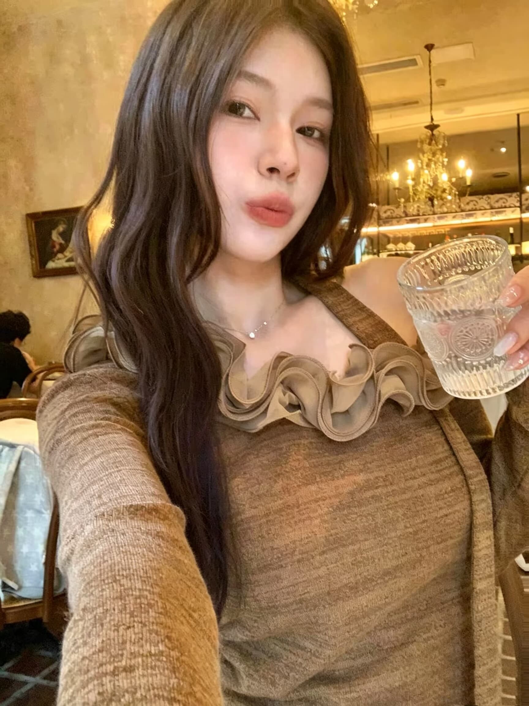 실사 프랑스식 낭만주의 Chic 3 차원 레이스 비스듬한 어깨 디자인 센스 작은 셔츠 여성 이른 가을 품격 몸매 가꾸기 맨위 상세 이미지 2