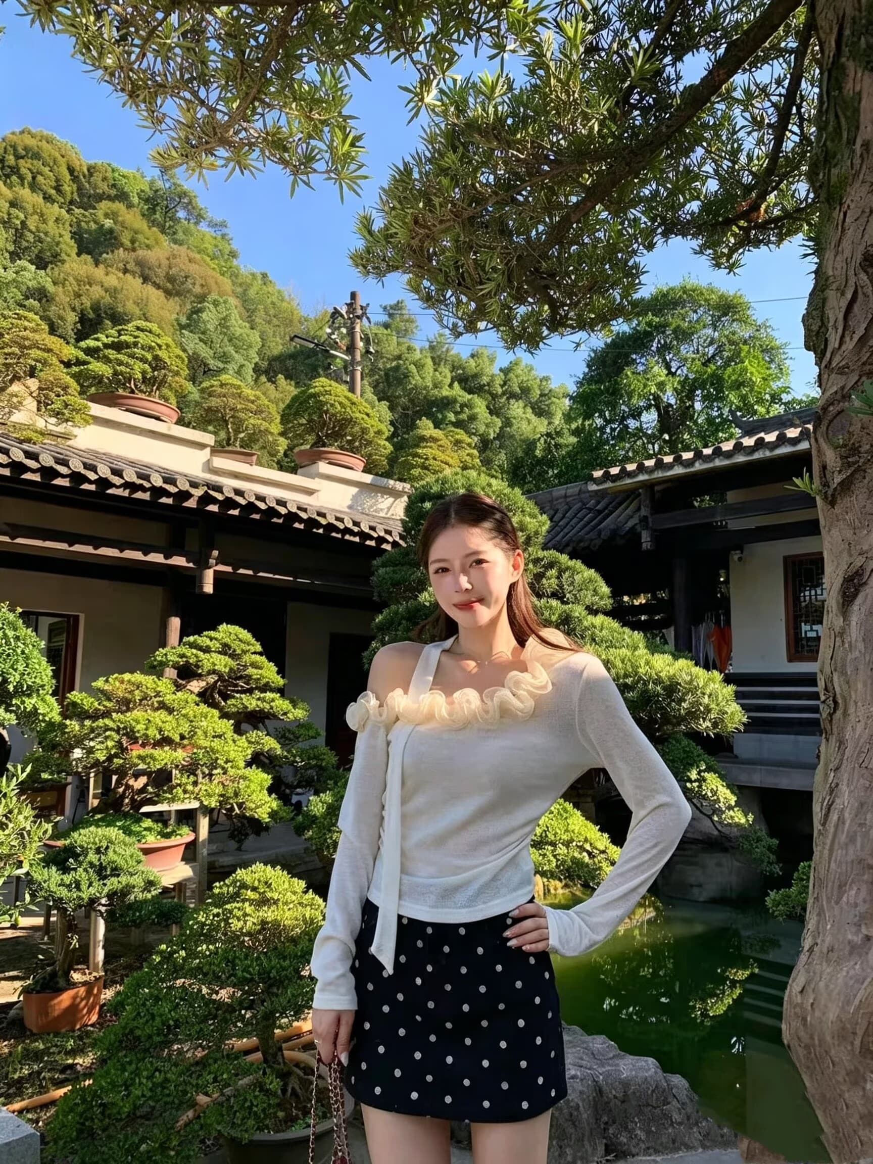 실사 프랑스식 낭만주의 Chic 3 차원 레이스 비스듬한 어깨 디자인 센스 작은 셔츠 여성 이른 가을 품격 몸매 가꾸기 맨위 상세 이미지 10