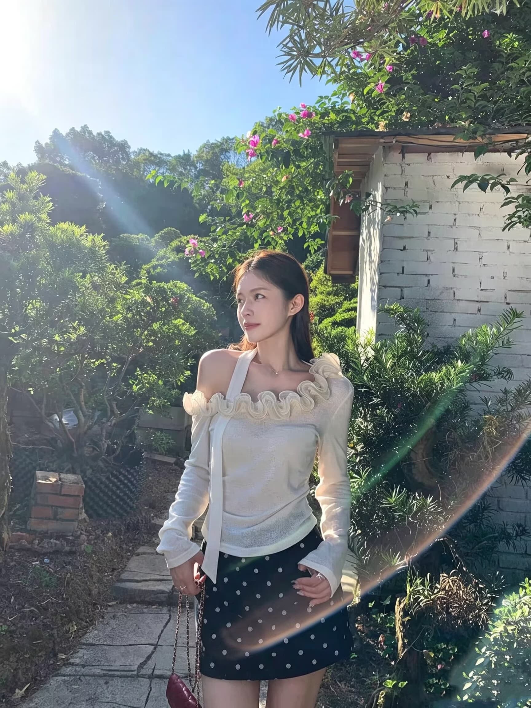 실사 프랑스식 낭만주의 Chic 3 차원 레이스 비스듬한 어깨 디자인 센스 작은 셔츠 여성 이른 가을 품격 몸매 가꾸기 맨위 상세 이미지 11