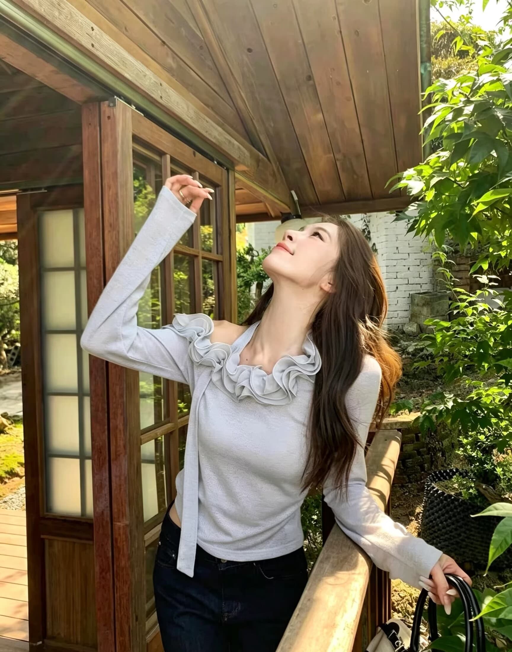 실사 프랑스식 낭만주의 Chic 3 차원 레이스 비스듬한 어깨 디자인 센스 작은 셔츠 여성 이른 가을 품격 몸매 가꾸기 맨위 상세 이미지 13