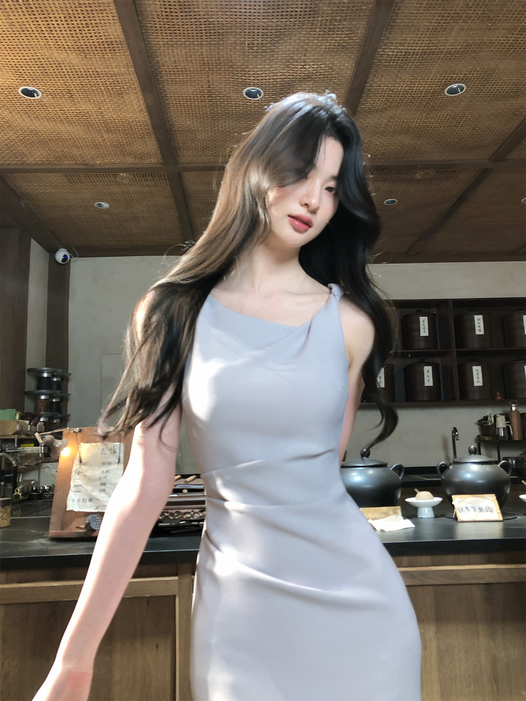 하나부터 순간 매듭 켄 콩 미니멀리즘 센스 품격 비틀림 민소매 드레스 허리 수축 슬림해 보이는 트임 롱 스커트 상세 이미지 25