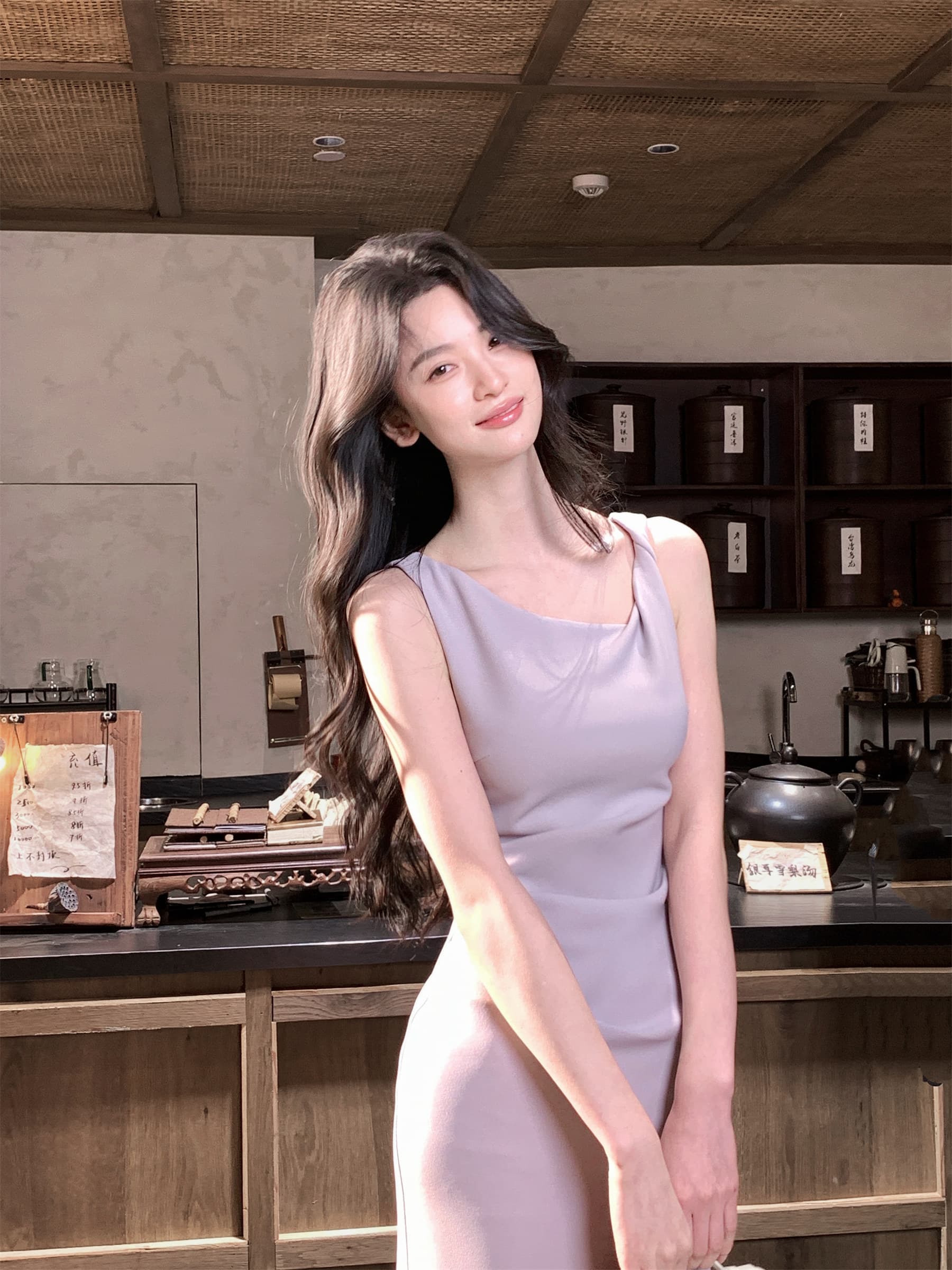 하나부터 순간 매듭 켄 콩 미니멀리즘 센스 품격 비틀림 민소매 드레스 허리 수축 슬림해 보이는 트임 롱 스커트 상세 이미지 27