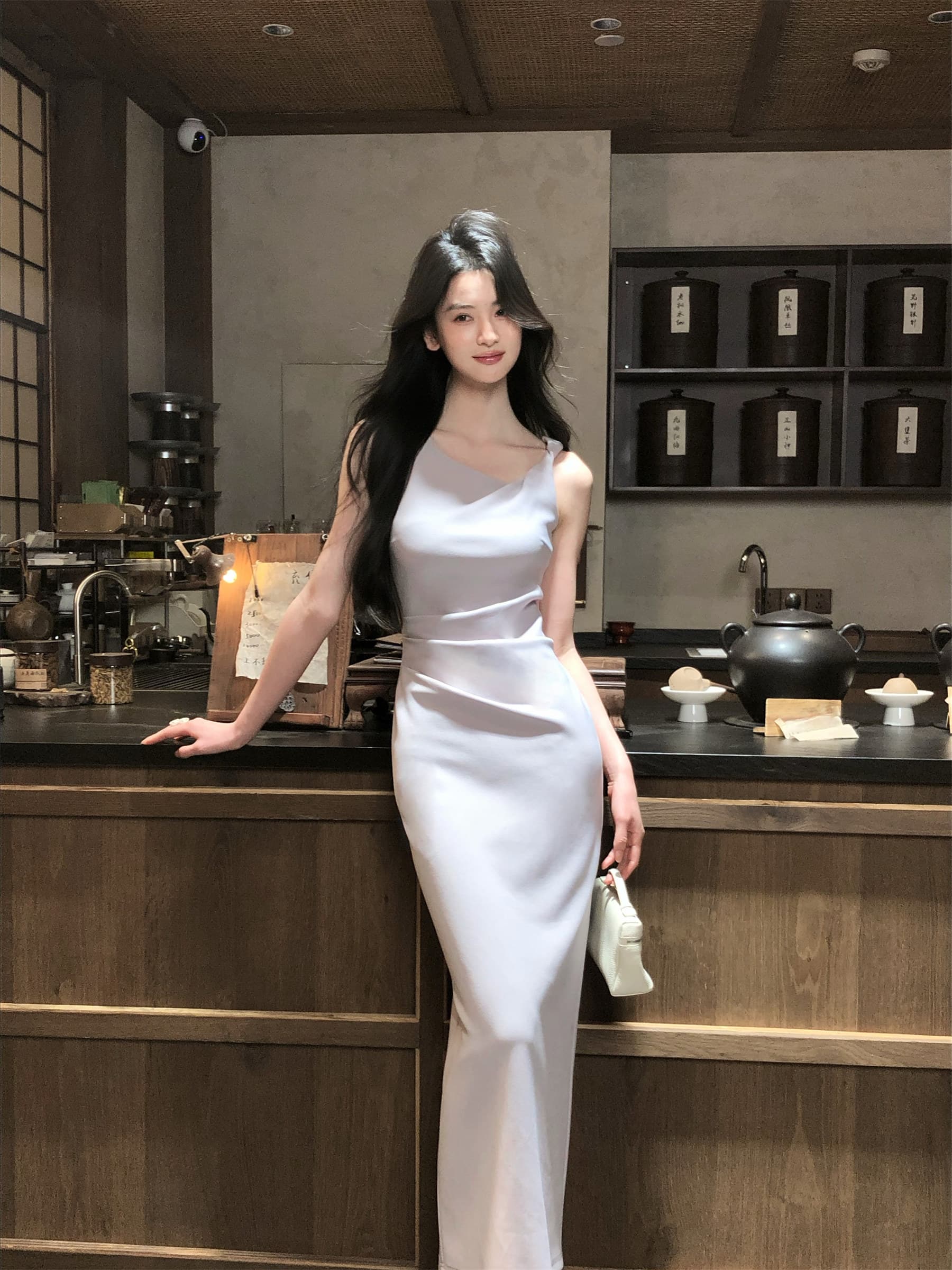 하나부터 순간 매듭 켄 콩 미니멀리즘 센스 품격 비틀림 민소매 드레스 허리 수축 슬림해 보이는 트임 롱 스커트 상세 이미지 28