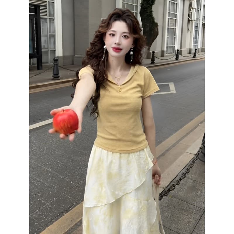 프랑스식 우유 황색 베이비 칼라 쇼트 스타일 맨위 여성 2025 년 여름 새로운 반팔 티셔츠 디자인 센스 작은 대중 상세 이미지 5