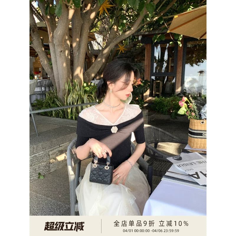사슴 이모 주 오족 삼촌 동백 나무 남자 향기로운 프랑스식 오프숄더 검정색 반팔 티셔츠 여성 여름 디자인 센스 맨위 상세 이미지 2