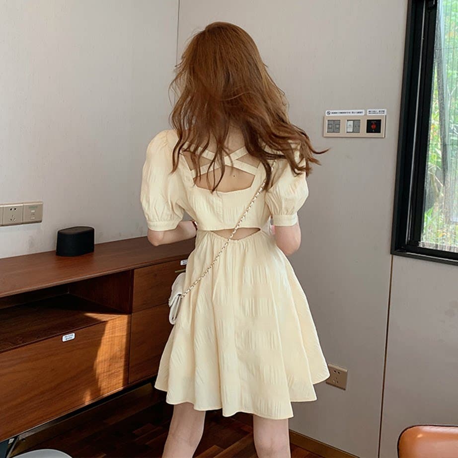 여성 드레스 프랑스식 품격 슈퍼 요정 거품 소매 백리스 미니 스커트 센 부서 레트로 슬림해 보이는 디자인 센스 작은 대중 치마 상세 이미지 11