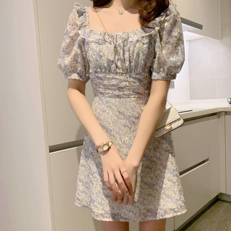 복잡한 고대 칼라 꽃무늬 미니 스커트 여성 여름 거품 소매 슬림해 보이는 디자인 센스 작은 대중 개인 허리 수축 드레스 2024 년 상세 이미지 7
