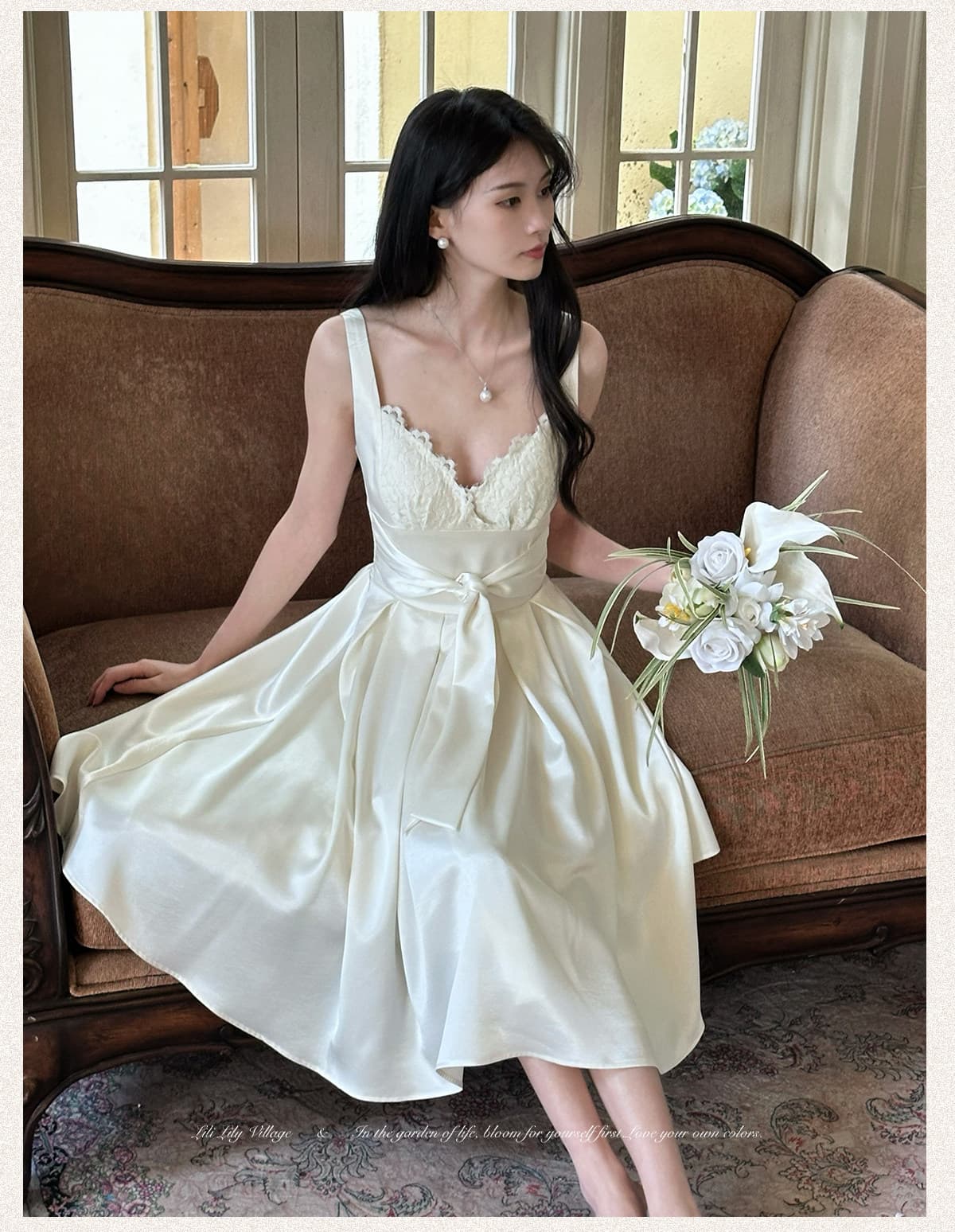 하얀 달빛 lili 릴리 타운 쉽 화이트 명중 레이스 V넥 허리 수축 빅 플레어 스커트 슬립 공단 빛 단색 롱 스커트 상세 이미지 16