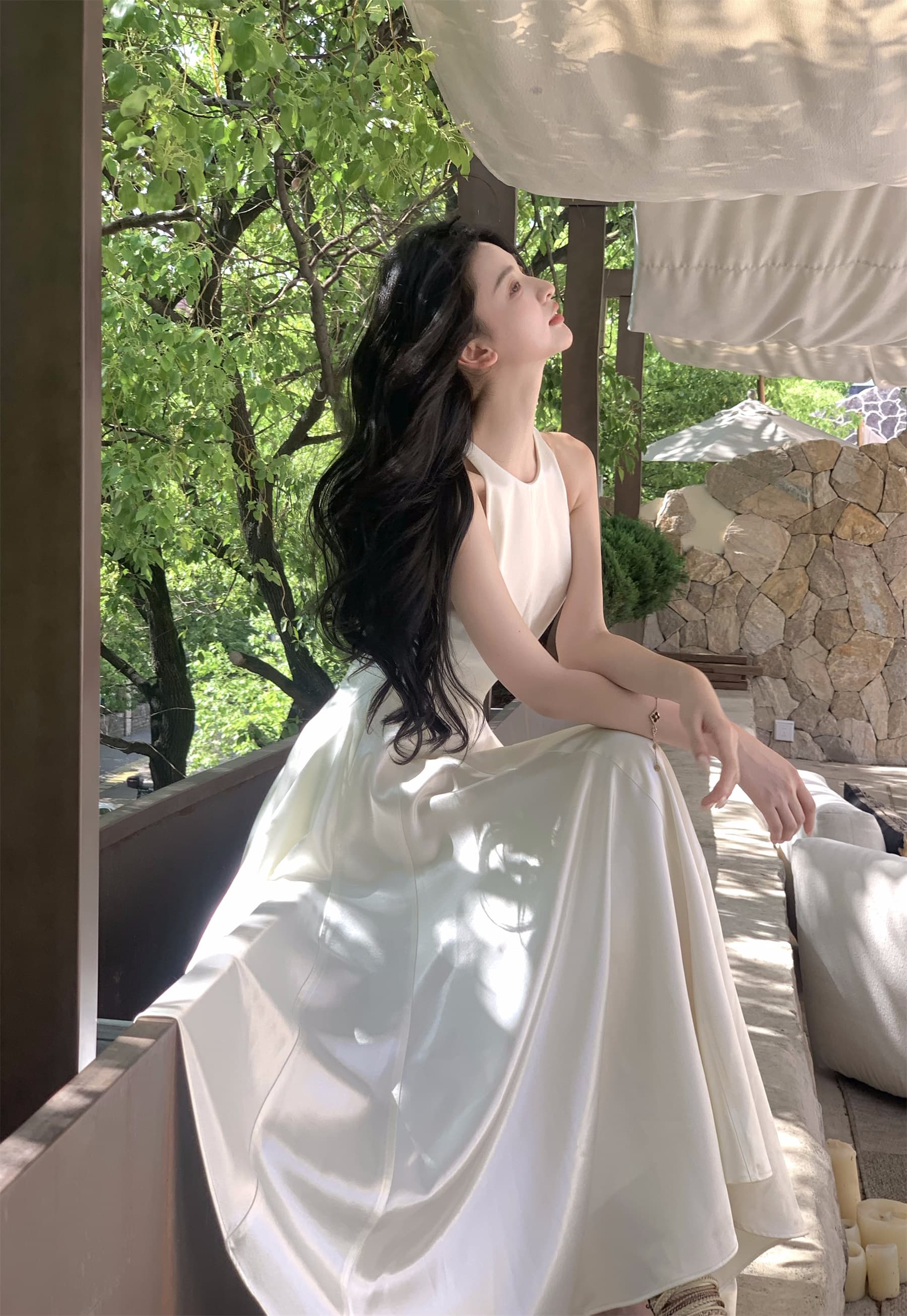 하나부터 순간 달빛 뮤즈 미니멀리즘 품격 민소매 절단 어깨 여성 드레스 3 차원 자르기 부드러운 롱 스커트 상세 이미지 38