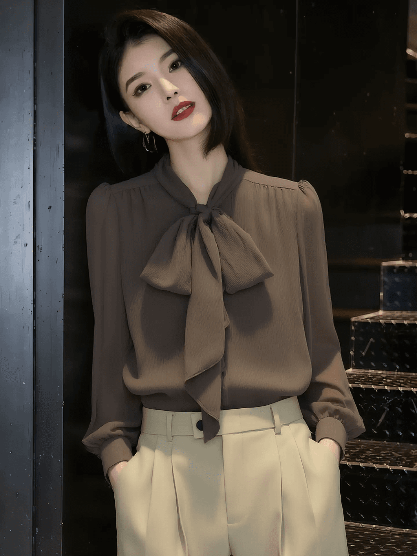 디자인 센스 나비 넥타이 칼라 긴팔 여성 셔츠 2026 가을 새로운 루즈핏 빅 사이즈 맨위 단색 셔츠 상세 이미지 2
