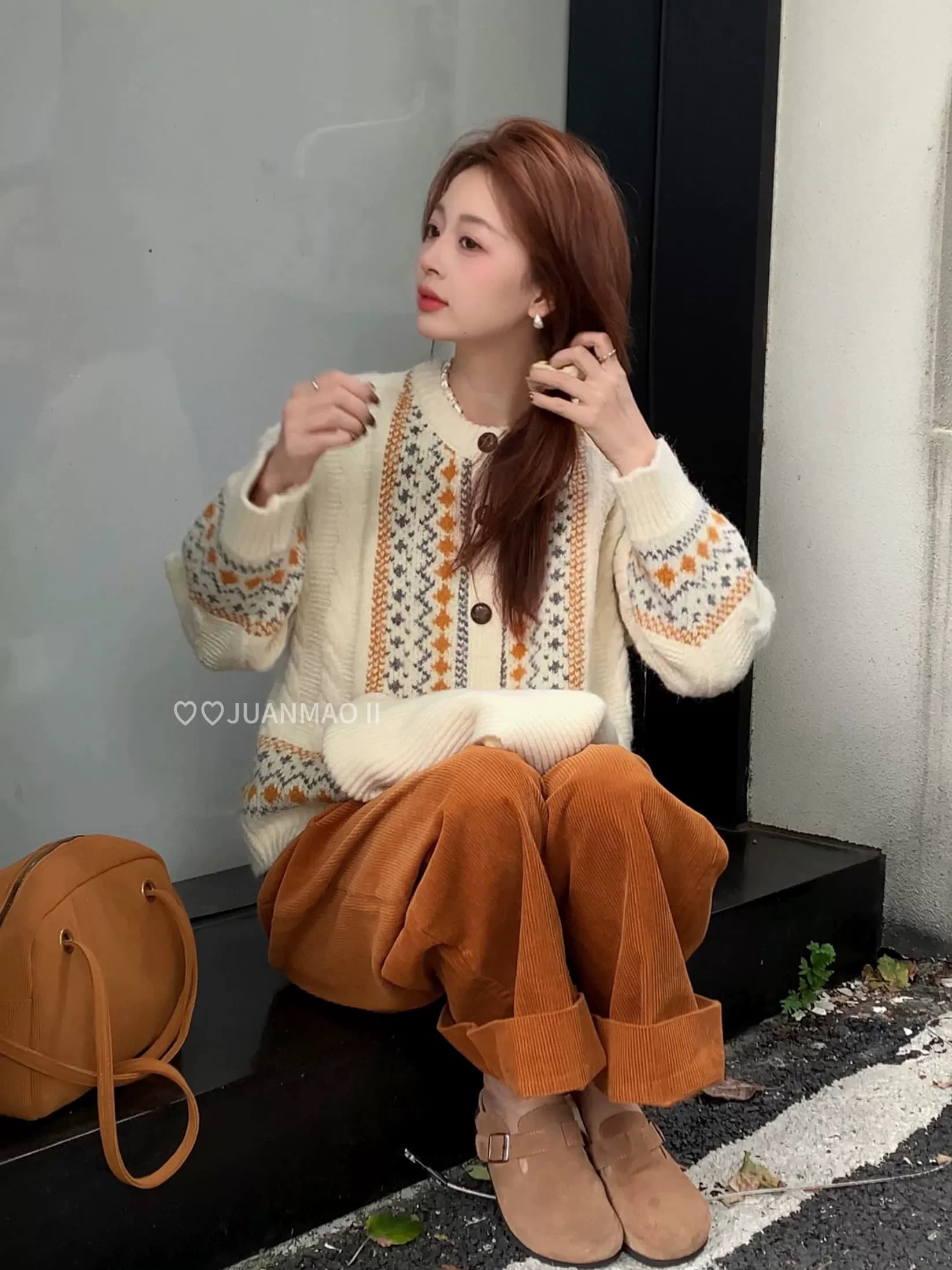 레트로 느긋한 바람 공정한 섬 스웨터 여자 가을 겨울 2025 새로운 고급 센스 루즈핏 두꺼운 니트 카디건 코트 이미지 2