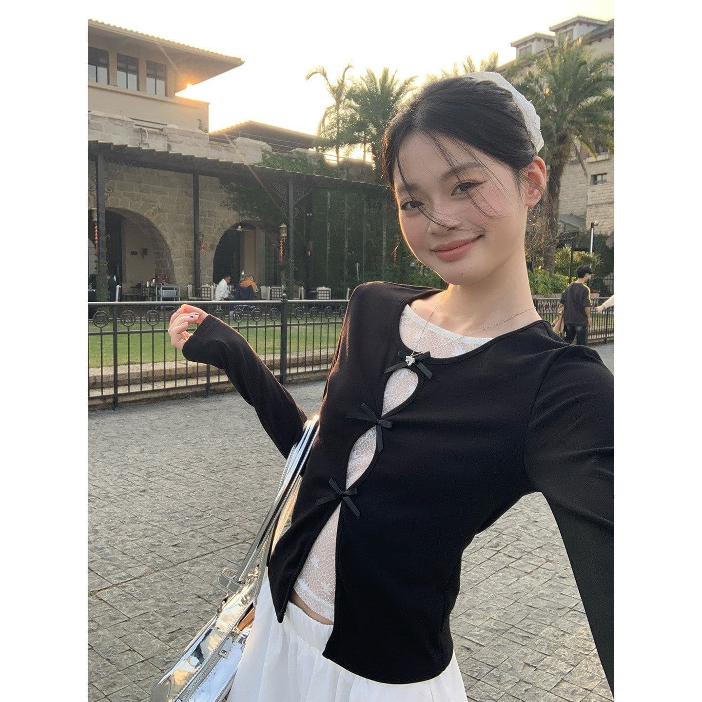 2026 봄 한 부서 페이크 레이어드 홀로우 아웃 레이스 기본 셔츠 여성 다용도 긴팔 티셔츠 맨위 이미지 6