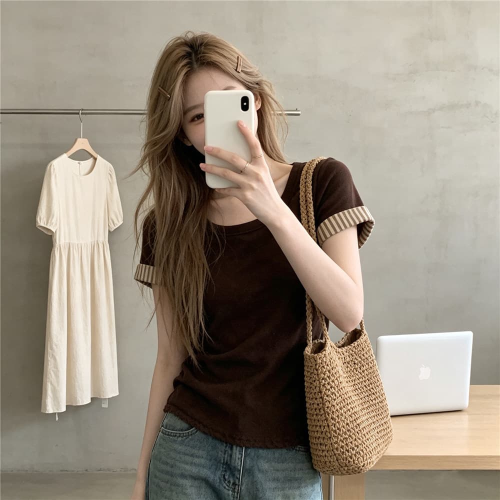 개성 커피 색상 스트라이프 커프스 티셔츠 여성 봄 여름 새로운 라운드 넥 배색 디자인 연령 감소 슬림해 보이는 달콤한 자매 바람 맨위 상세 이미지 11