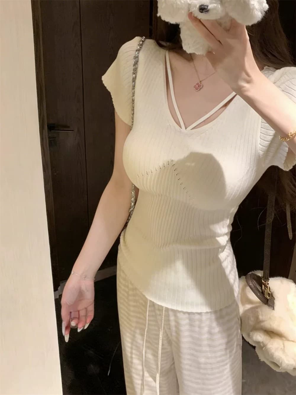 패키지 코어 실 순수한 욕망 화이트 V넥 반팔 니트 티셔츠 몸매 가꾸기 디자인 센스 작은 대중 핫걸 타이트 허리 수축 맨위 상세 이미지 3