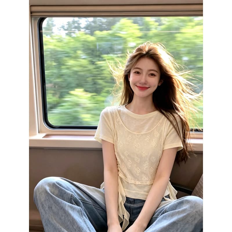 2026 새로운 여름 한 부서 페이크 레이어드 맨위 디자인 센스 몸매 가꾸기 프릴 밑단 반팔 티셔츠 여성 상세 이미지 5