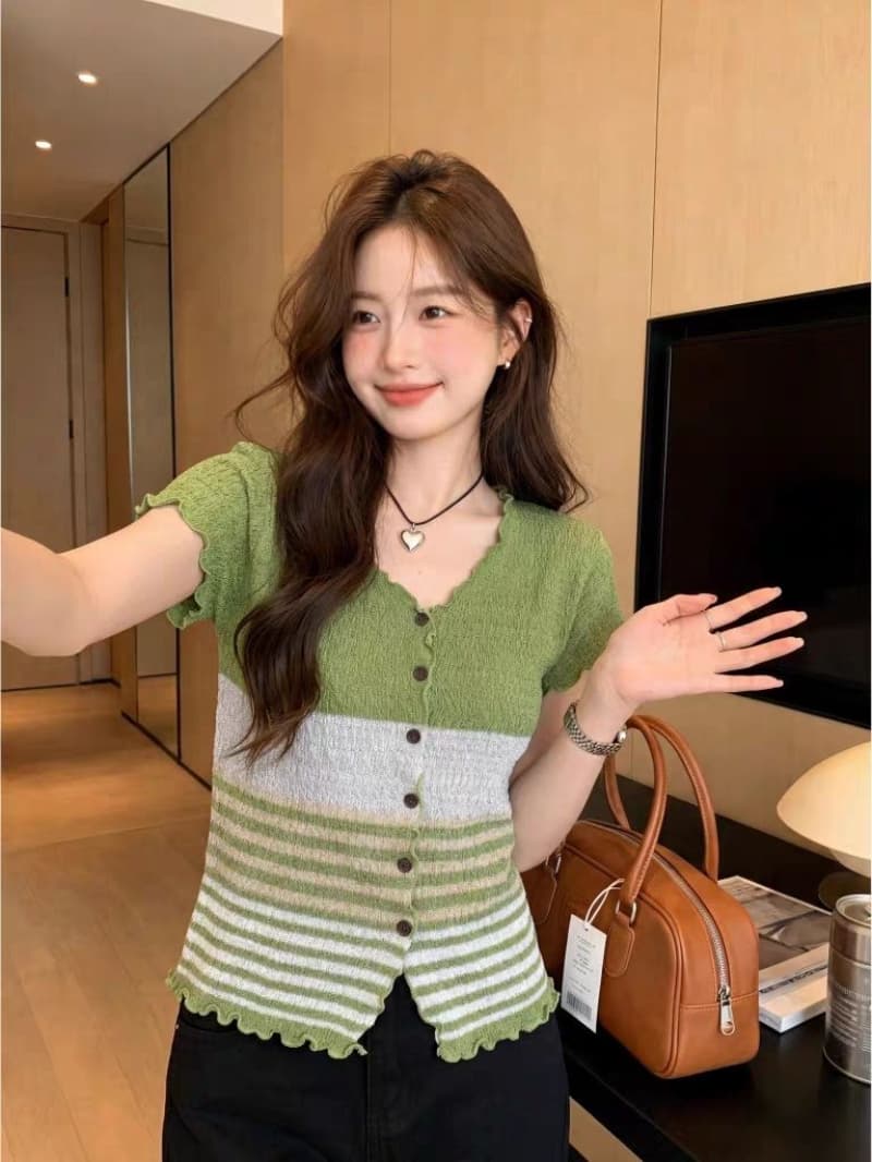 얼음 차가운 실크 한 부서 품격 핫걸 배색 반팔 니트 스웨터 여성 여름 캐주얼 다용도 프릴 맨위 상세 이미지 9
