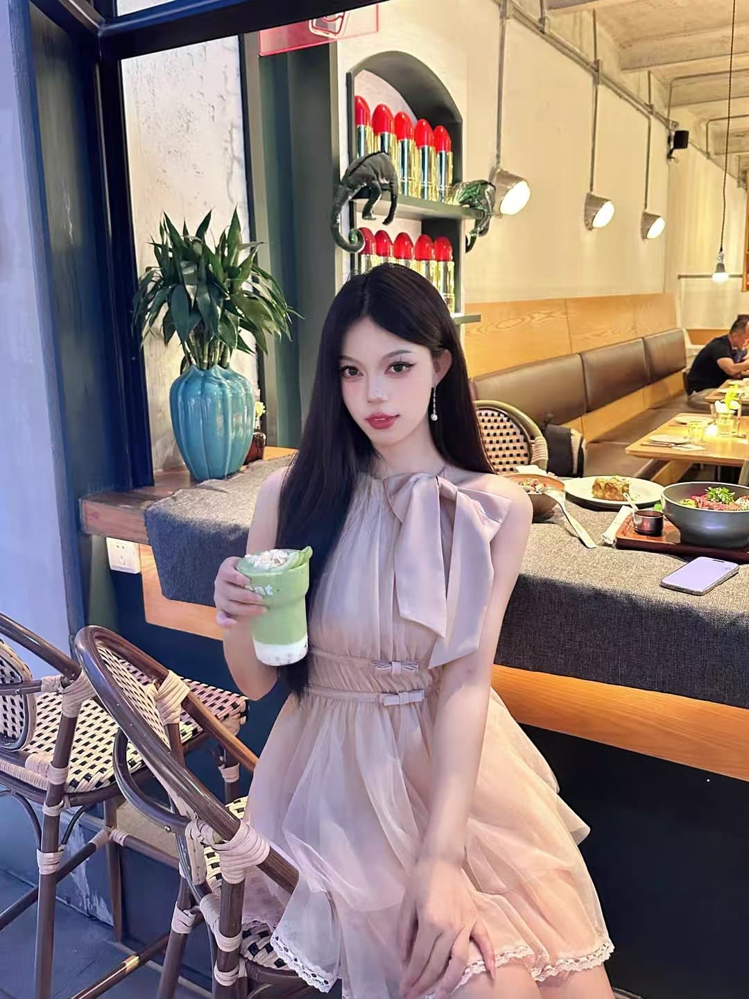 마이크로 알몸의 핑크색 행침 목 나비 매듭 불규칙 밑단 드레스 부드러운 바람 민소매 품격 명문 여성 망사 이미지 5
