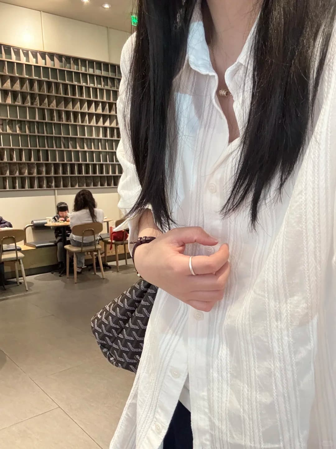 봄 출퇴근 바람 화이트 자카드 긴팔 여성 셔츠 루즈핏 고급 센스 자외선 차단 셔츠 단색 맨위 상세 이미지 12