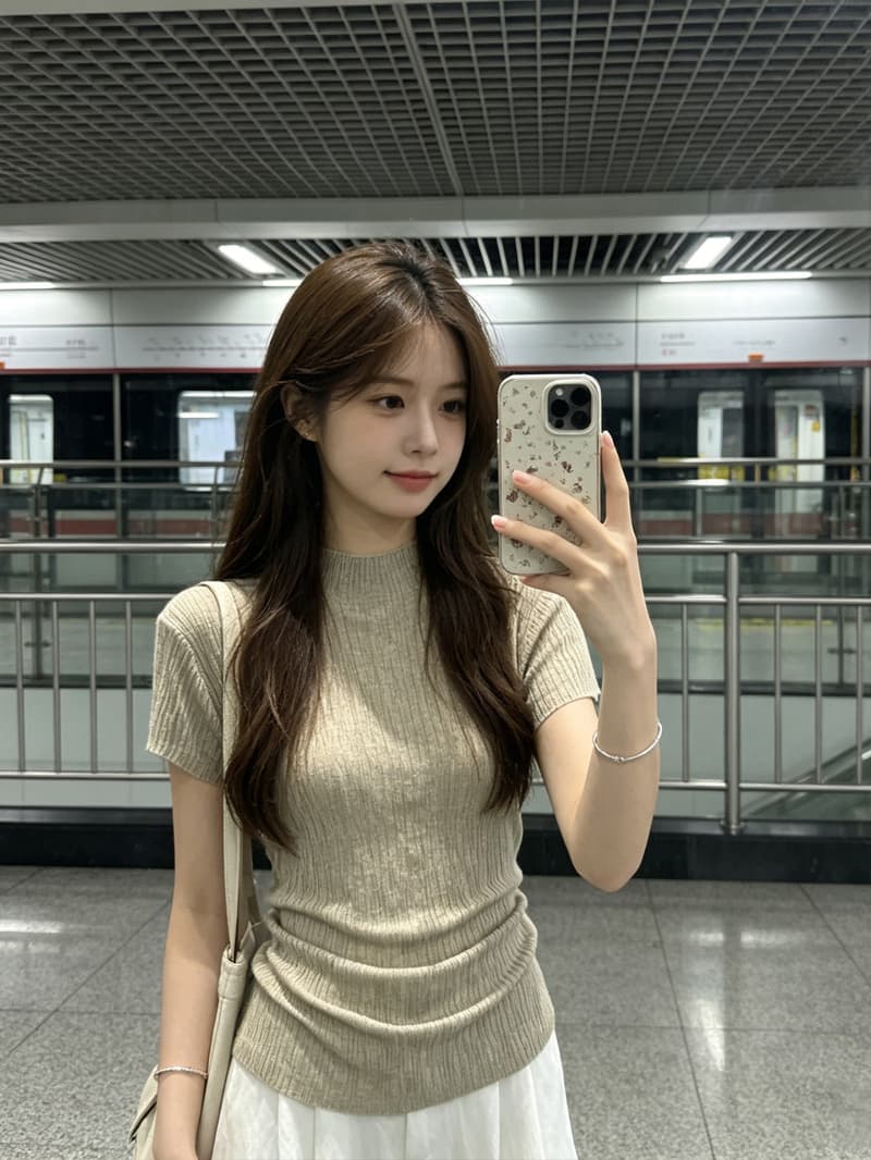 출퇴근 다용도 반팔 니트 스웨터 여성 여름 새로운 단색 라운드 넥 몸매 가꾸기 슬림해 보이는 맨위 상세 이미지 5