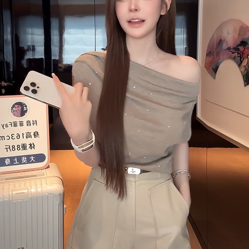 프랑스식 품격 무거운 작업 핫픽스 오프숄더 티셔츠 여성용 짧은 소매 여름 순수한 욕망 디자인 센스 비스듬한 어깨 니트 스웨터 맨위 이미지 5
