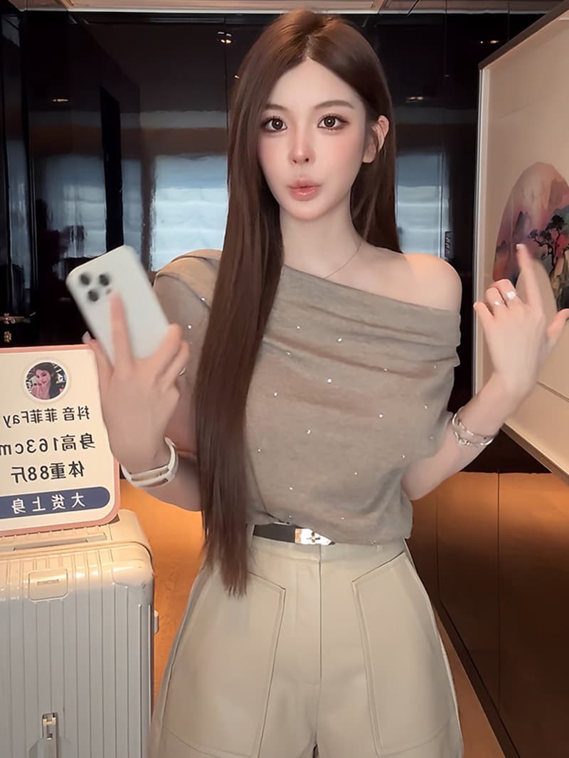 프랑스식 품격 무거운 작업 핫픽스 오프숄더 티셔츠 여성용 짧은 소매 여름 순수한 욕망 디자인 센스 비스듬한 어깨 니트 스웨터 맨위 상세 이미지 5