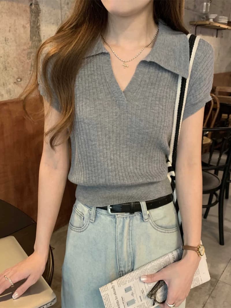앤디 플러시 POLO 칼라 쇼트 스타일 몸매 가꾸기 슬림해 보이는 연령 감소 반팔 폴로 칼라 니트 스웨터 여성 상세 이미지 1