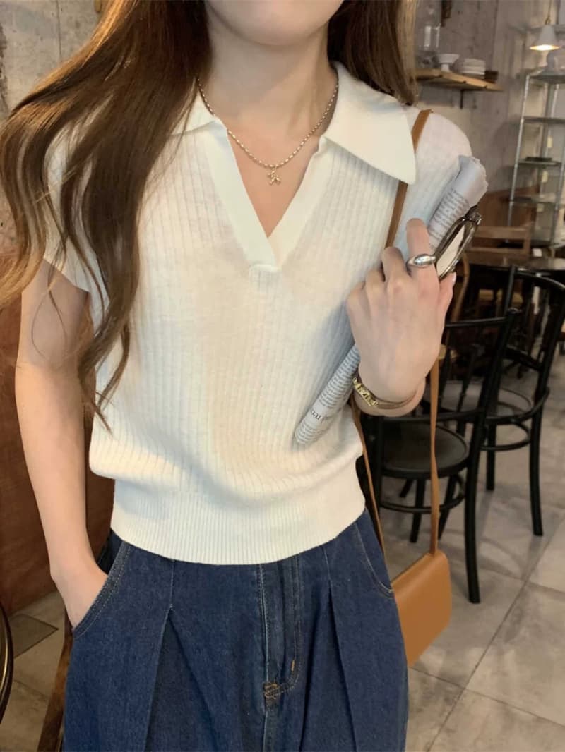 앤디 플러시 POLO 칼라 쇼트 스타일 몸매 가꾸기 슬림해 보이는 연령 감소 반팔 폴로 칼라 니트 스웨터 여성 상세 이미지 4