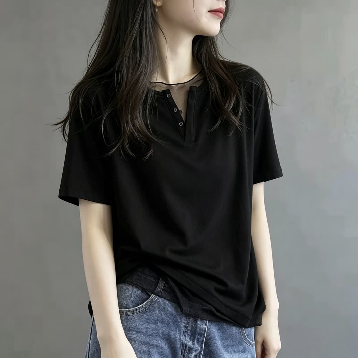 망사 패치워크 V넥 검정색 반팔 티셔츠 여성 여름 새로운 긍정적 인 어깨 루즈핏 캐주얼 다용도 품격 슬림해 보이는 맨위 이미지 2
