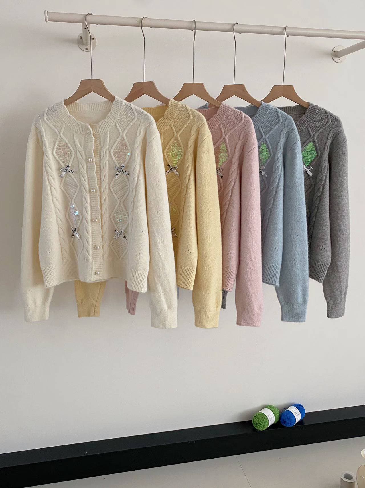 실사 여성 의류 지방 mm 센 부서 달콤함 디자인 센스 수공 자수 3 차원 나비 매듭 오픈 가디건 스웨터 여성 코트 두꺼움 상세 이미지 1