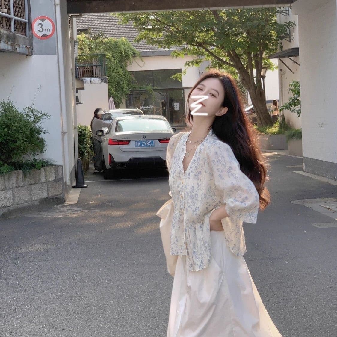 가을 새로운 프랑스식 꽃무늬 인형 셔츠 7부 소매 쉬폰 셔츠 디자인 센스 작은 대중 루즈핏 슬림해 보이는 맨위 여성 상세 이미지 9