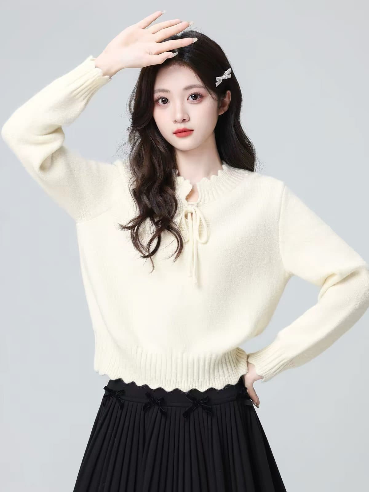 베이지 색 라운드 넥 스웨터 여자 봄 가을 2026 조기 가을 레이스업 루즈핏 레이스 인사이드 가져 가라. 니트 스웨터 쇼트 스타일 맨위 이미지 3