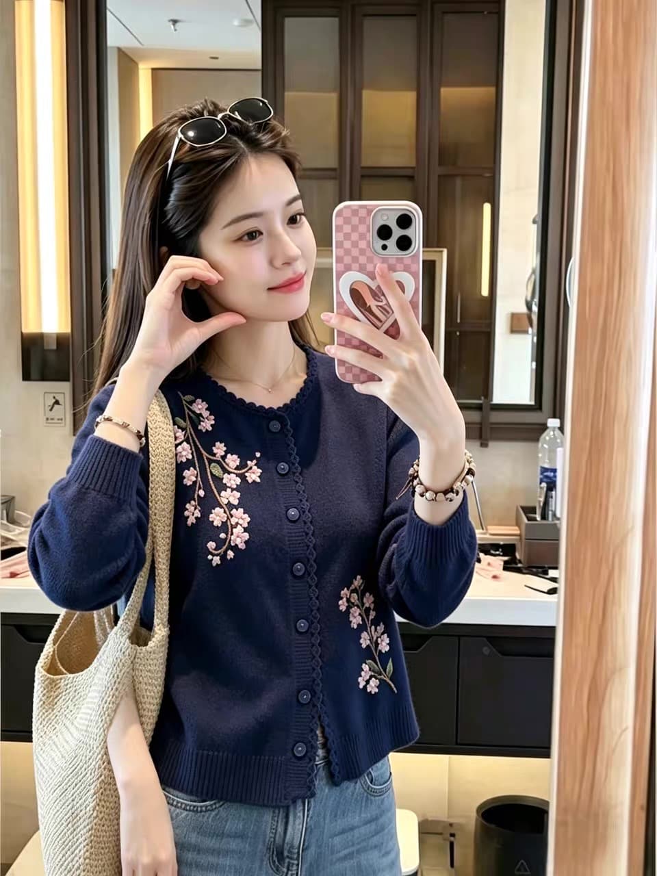 조기 가을 달콤한 스타일 수공 자수 니트 오픈 가디건 여성 진한 파란색 라운드 넥 다용도 스웨터 패션 외국 가스 재킷 상세 이미지 7