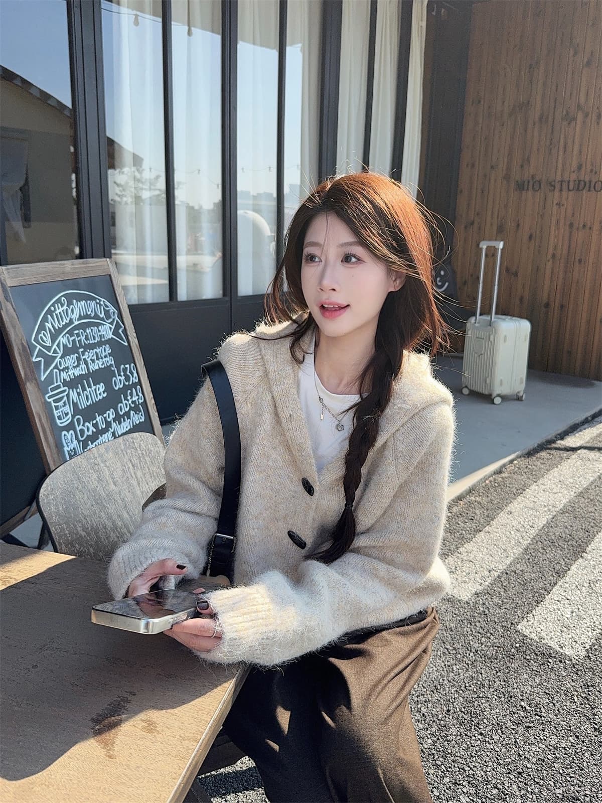 한 부서 소뿔 버클 후드 니트 오픈 가디건 여성 봄 가을 두꺼운 디자인 센스 느긋한 바람 레트로 보온 스웨터 코트 상세 이미지 10