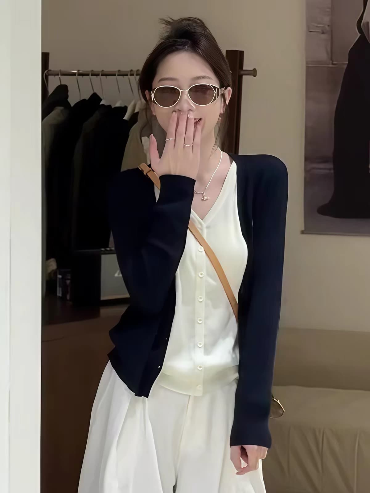 가을 새로운 연령 감소 패션 세트 여성 배색 페이크 레이어드 니트 맨위 캐주얼 와이드 레그 팬츠 다용도 투피스 세트 상세 이미지 1
